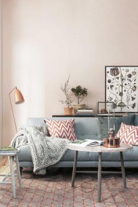 rose-quartz-serenity-living-room-with-rug-pillows